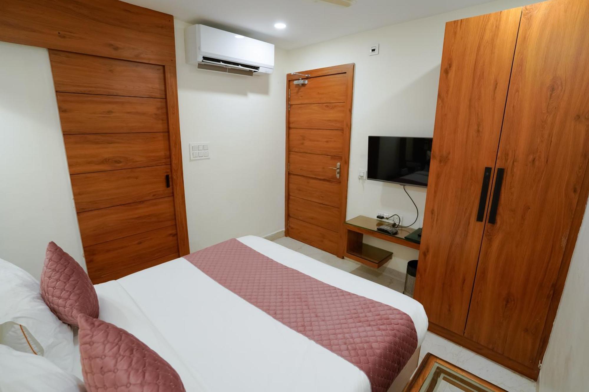 Hotel Eleven Heights Bhopal Ngoại thất bức ảnh