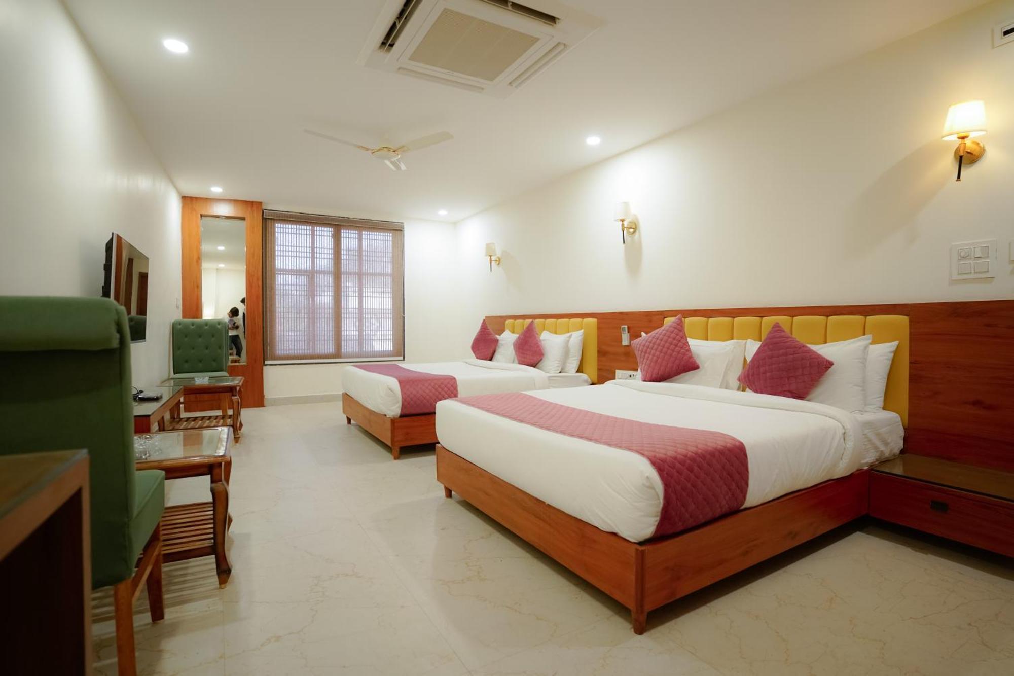 Hotel Eleven Heights Bhopal Ngoại thất bức ảnh