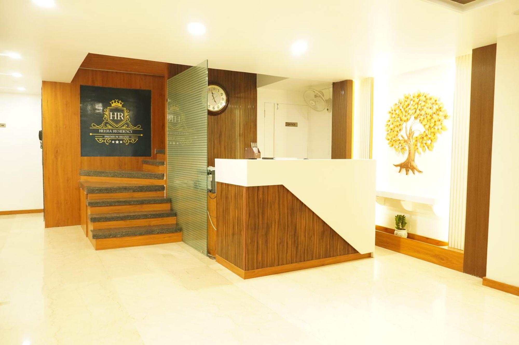 Hotel Eleven Heights Bhopal Ngoại thất bức ảnh